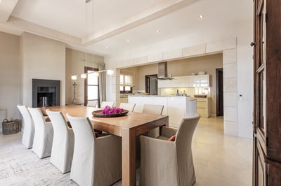 Luxury Villa Photo #23