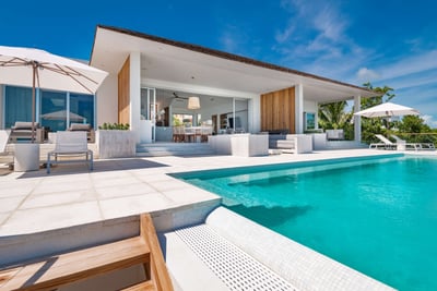 Luxury Villa Photo #3
