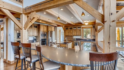 A look into the beautiful kitchen