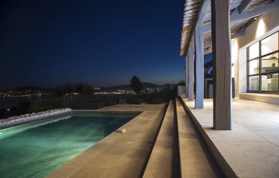 Luxury Villa Photo #5