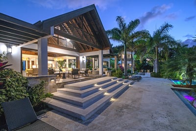 Luxury Villa Photo #10