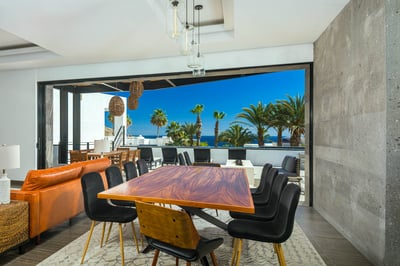 Luxury Villa Photo #23