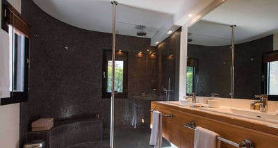 Luxury Villa Photo #18