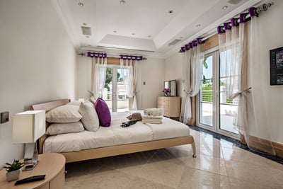 Luxury Villa Photo #27