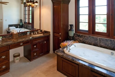 Luxury Villa Photo #31
