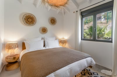 Luxury Villa Photo #25