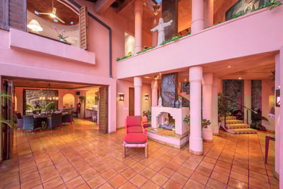 Luxury Villa Photo #12
