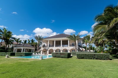 Luxury Villa Photo #47
