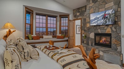 Apex Lodge North Side: Primary King Suite 1 Upper Level