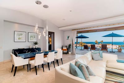 Luxury Villa Photo #11