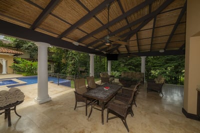 Luxury Villa Photo #11