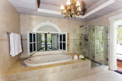 Luxury Villa Photo #11
