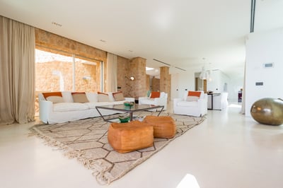 Luxury Villa Photo #9