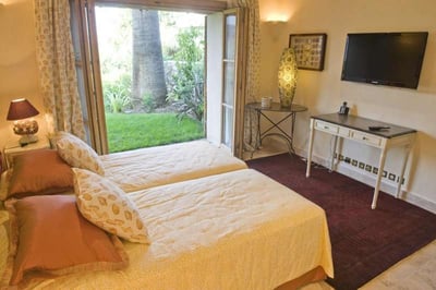 Luxury Villa Photo #11