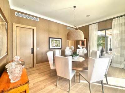Luxury Villa Photo #21