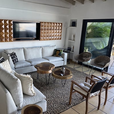 Luxury Villa Photo #4