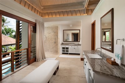 Luxury Villa Photo #18