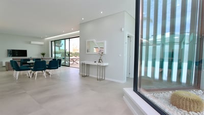 Luxury Villa Photo #16
