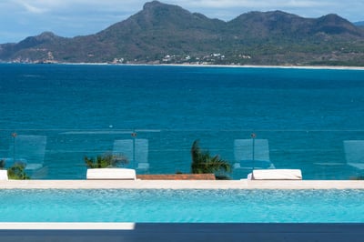 Luxury Villa Photo #7