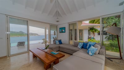 Luxury Villa Photo #17
