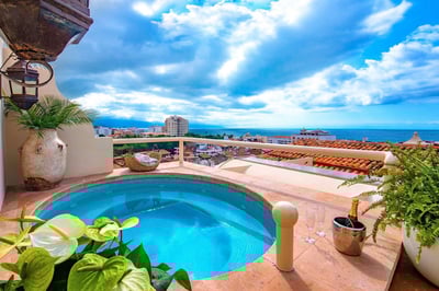 Luxury Villa Photo #7