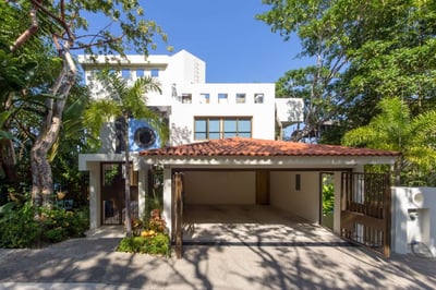 Luxury Villa Photo #8