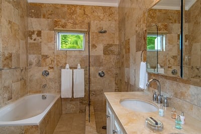 Luxury Villa Photo #18