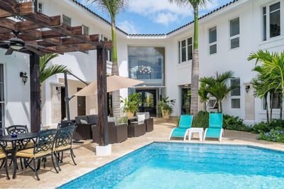 Luxury Villa Photo #16