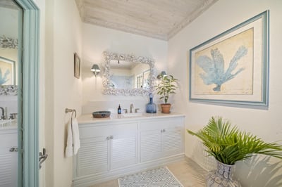 Luxury Villa Photo #28