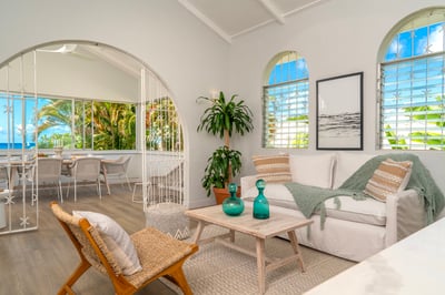 Luxury Villa Photo #3