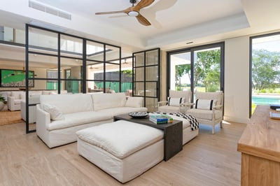 Luxury Villa Photo #16