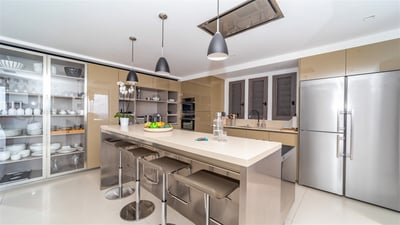 Kitchen & Dining Area