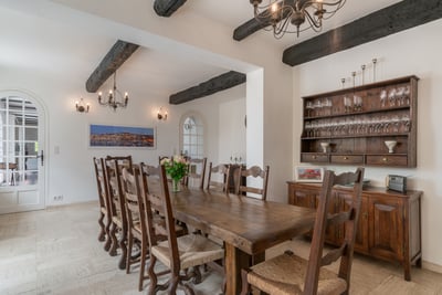 Luxury Villa Photo #15