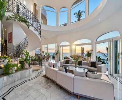 Luxury Villa Photo #26