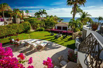 Luxury Villa Photo #4