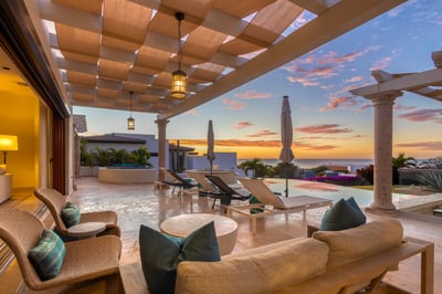 Luxury Villa Photo #10