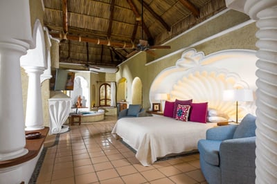 Luxury Villa Photo #23