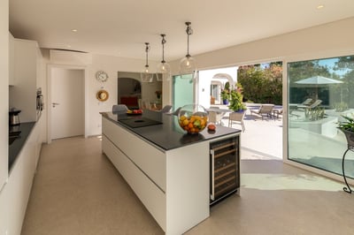 Luxury Villa Photo #12
