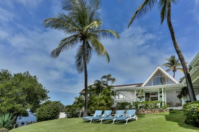 Luxury Villa Photo #2