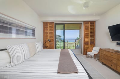 Luxury Villa Photo #22