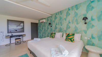 Luxury Villa Photo #52