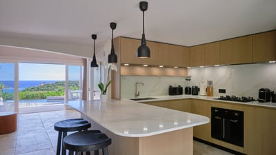 Kitchen & Dining Area