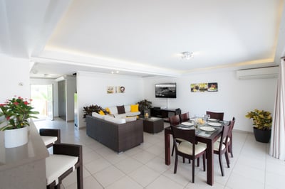 Luxury Villa Photo #16