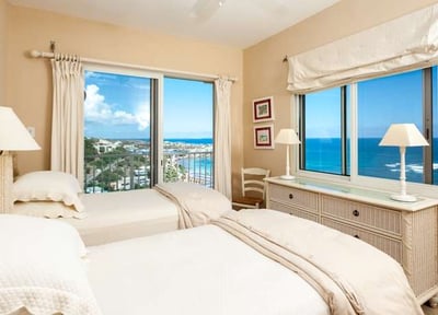 Luxury Villa Photo #15