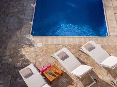 Luxury Villa Photo #3