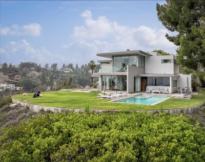 Luxury Villa Photo #2