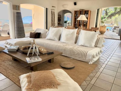 Luxury Villa Photo #10
