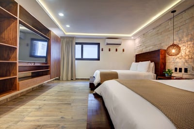 Luxury Villa Photo #30