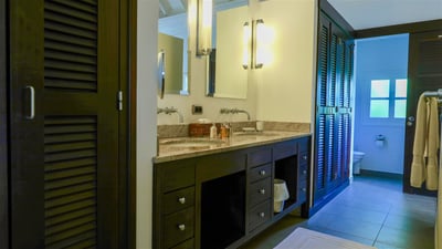 Luxury Villa Photo #47