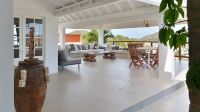 Luxury Villa Photo #18